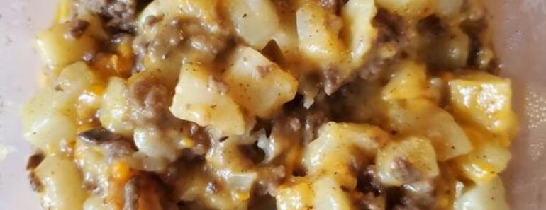 Cheesy potato and ground beef casserole 2023
