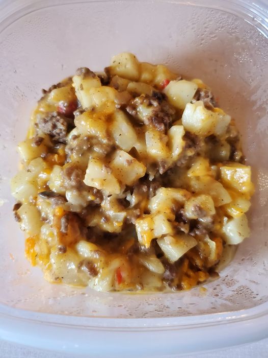 Cheesy potato and ground beef casserole 2023 - Easy Family Recipes