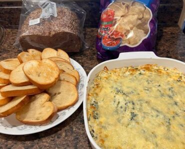 Spinach artichoke dip 2023