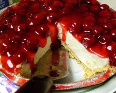 Easiest No-Bake Cherry Cheesecake – 2024