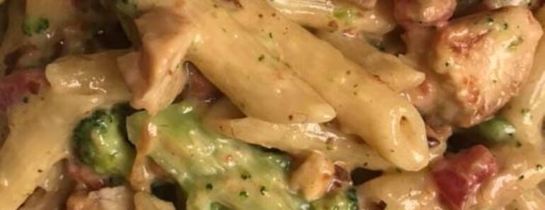 Cheesy bacon chicken pasta with broccoli 2023