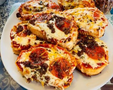 Supreme PizzaMelts