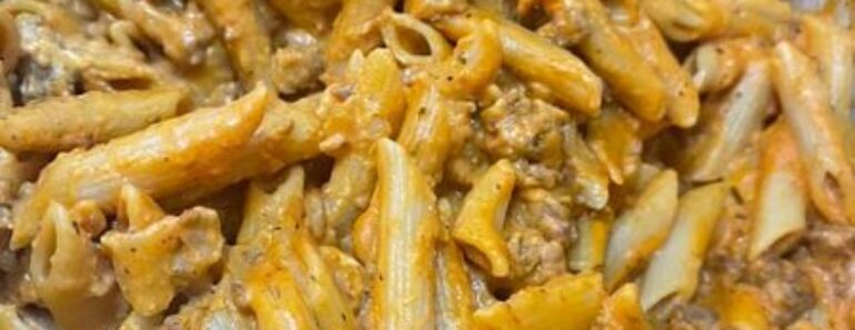 Creamy One-Pot Sausage Pasta with Spinach 2023
