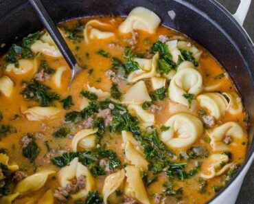 Quick and Easy Creamy Tortellini Soup 2023