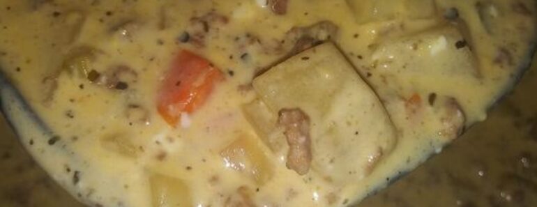 Cheesy Bacon Cheeseburger Soup 2023