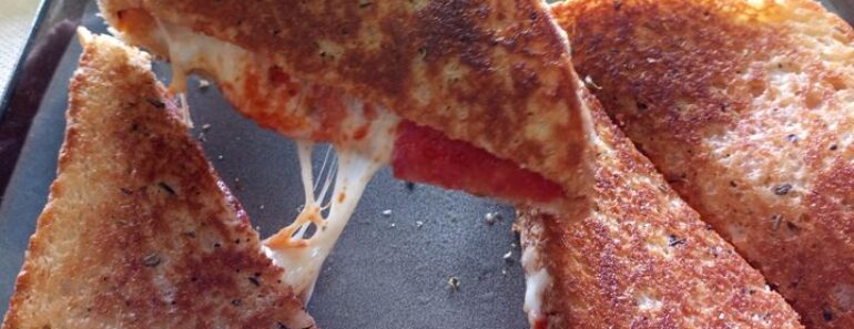 👉 Grilledcheesepizza