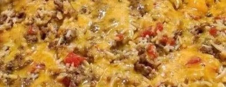 Cheesy Spanish Rice Casserole with Ground Beef and Vegetables 2023