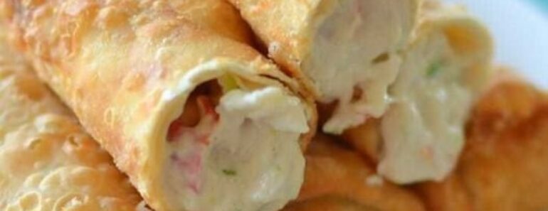 👉 Crab Rangoon Egg Rolls