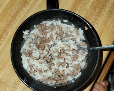 👉 HamburgerRice Casserole