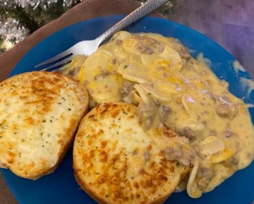 👉 Cheesy Hamburger Scalloped Potato Bake
