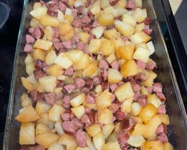 👉 Smoked SausagePotatoBake