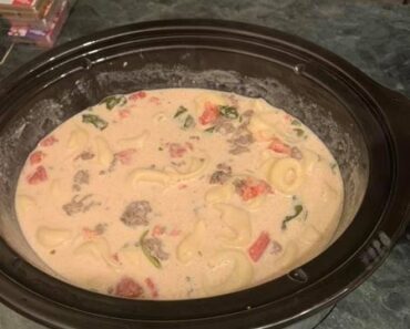 👉Creamy Tortellini Crockpot Delight
