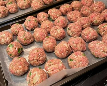 👉MeatballSub Casserole