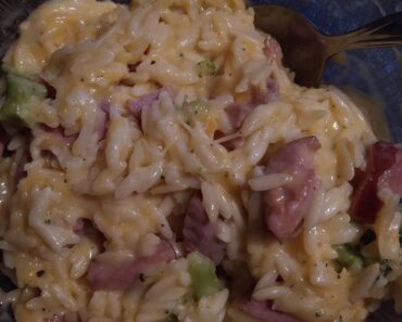 👉Comforting Cheesy Orzo with Sausage and Broccoli