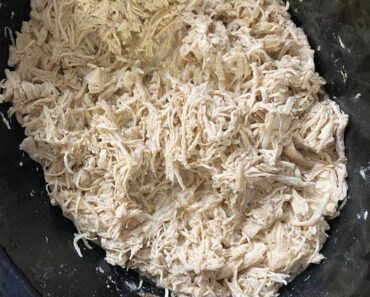 Slow Cooker Shredded Chicken Gravy Sandwiches