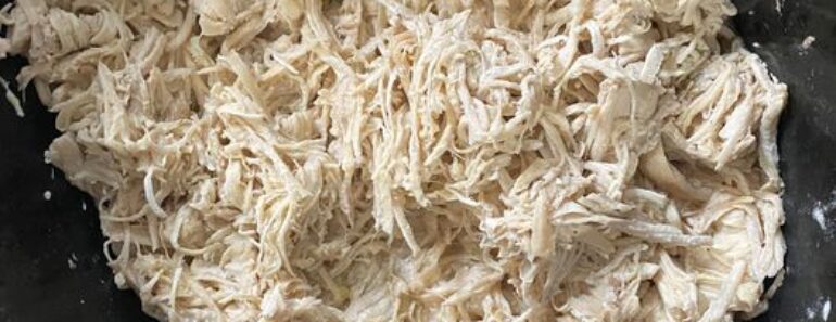 Slow Cooker Shredded Chicken Gravy Sandwiches
