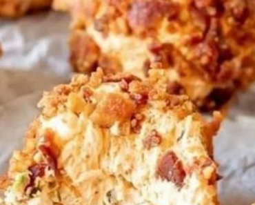 Buffalo Chicken Fat Bomb Dip