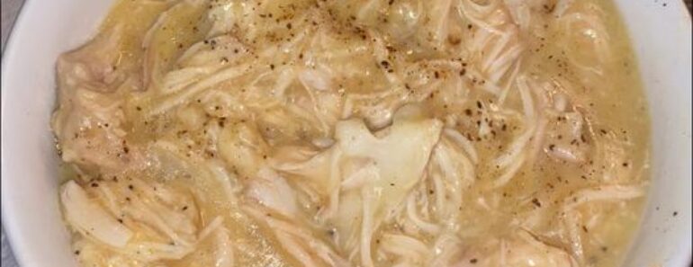 Creamy Crockpot Chicken Gravy over Mashed Potatoes