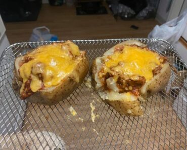 👉SloppyJoe Baked Potatoes