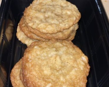 👉Chewy Coconut Cookies