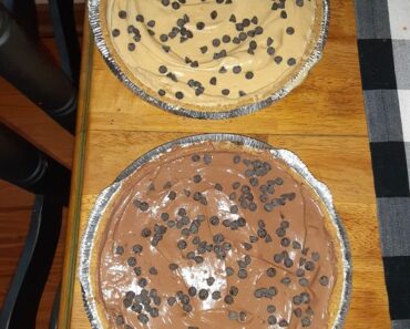 👉Chocolate and PeanutButter Pie