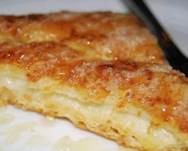 👉Cheesecake Crescent Rolls