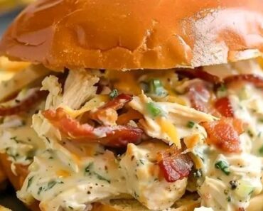Slow Cooker Chicken Bacon Ranch Sandwiches Slow Cooker Chicken Bacon Ranch Sandwiches