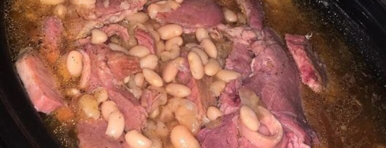 Slow Cooker White Beans and Ham