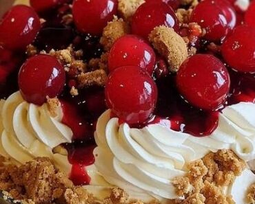 👉Irresistible Cherry Cheesecake Fluff