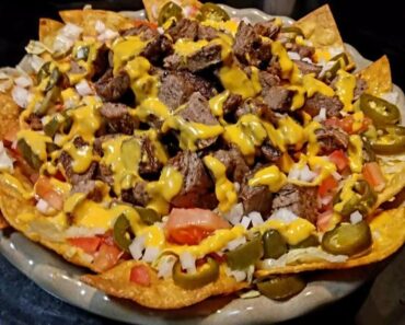 👉Fajita Nachos on Homemade Tortilla Chips