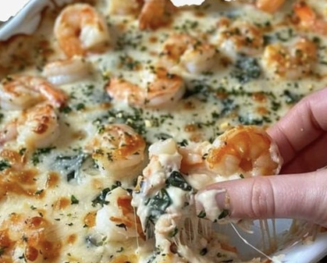 Creamy Shrimp Crab Spinach Dip
