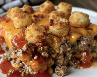 Cheesy Tater Tot Meatloaf Casserole Cheesy Tater Tot Meatloaf Casserole