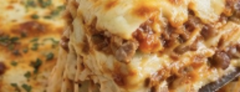 👉Classic Beef and CheeseLasagna