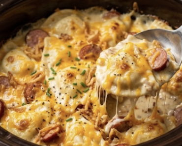 👉Crockpot Pierogi Casserole with Kielbasa 👉Crockpot Pierogi Casserole with Kielbasa