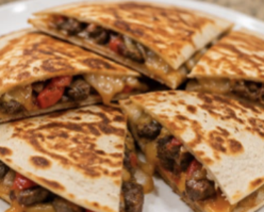 👉Cheesy Fajita Chicken Quesadillas 👉Cheesy Fajita Chicken Quesadillas