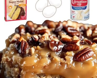 👉PecanPie Dump Cake