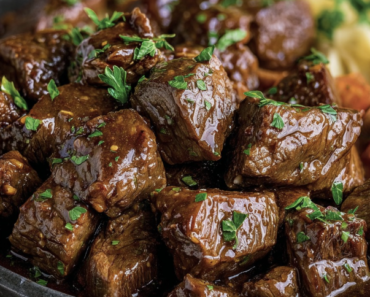 CROCKPOT STEAK BITES