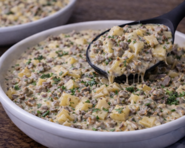 26-Crockpot Creamy Potato & Hamburger Soup