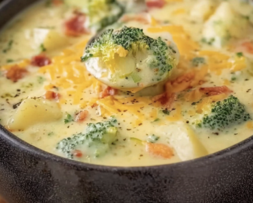 Slow Cooker Potato Broccoli Cheddar Soup