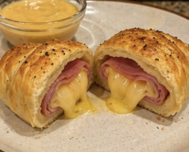 Cheesy Crescent Rolls.26