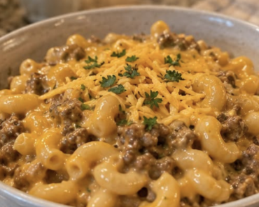 Crockpot Cheeseburger Mac.26